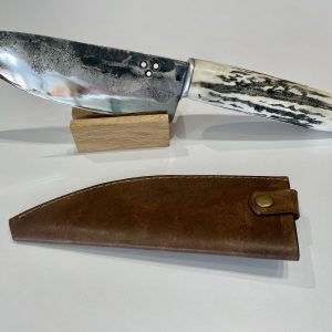 BANIAN NC : Couteau 25 : Manche en Corne de cerf et fourreau en cuir - lame 14 cm